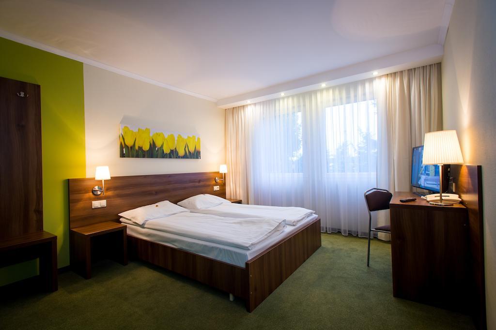 Hotel Europa Эльблонг Номер фото